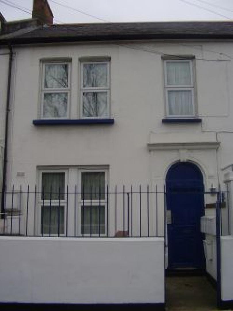 			GREAT VALUE FOR MONEY!, 3 Bedroom, 1 bath, 1 reception Flat			 Villiers Road, DOLLIS HILL NW2